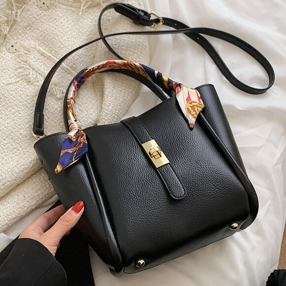 Black Elegant Women's Minimalist Lychee Pattern Handbag - Picture 2 of 6